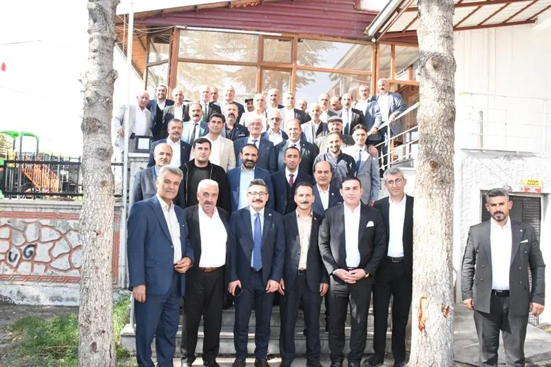 Adilcevaz Kaymakamı Özçelik, Öğretmenevi’nde düzenlenen kahvaltı programına katıldı