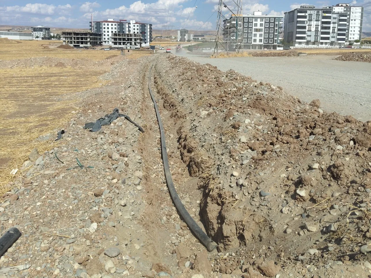 BASKİ’den Bayındır Mahallesi’nde ana hat çalışması