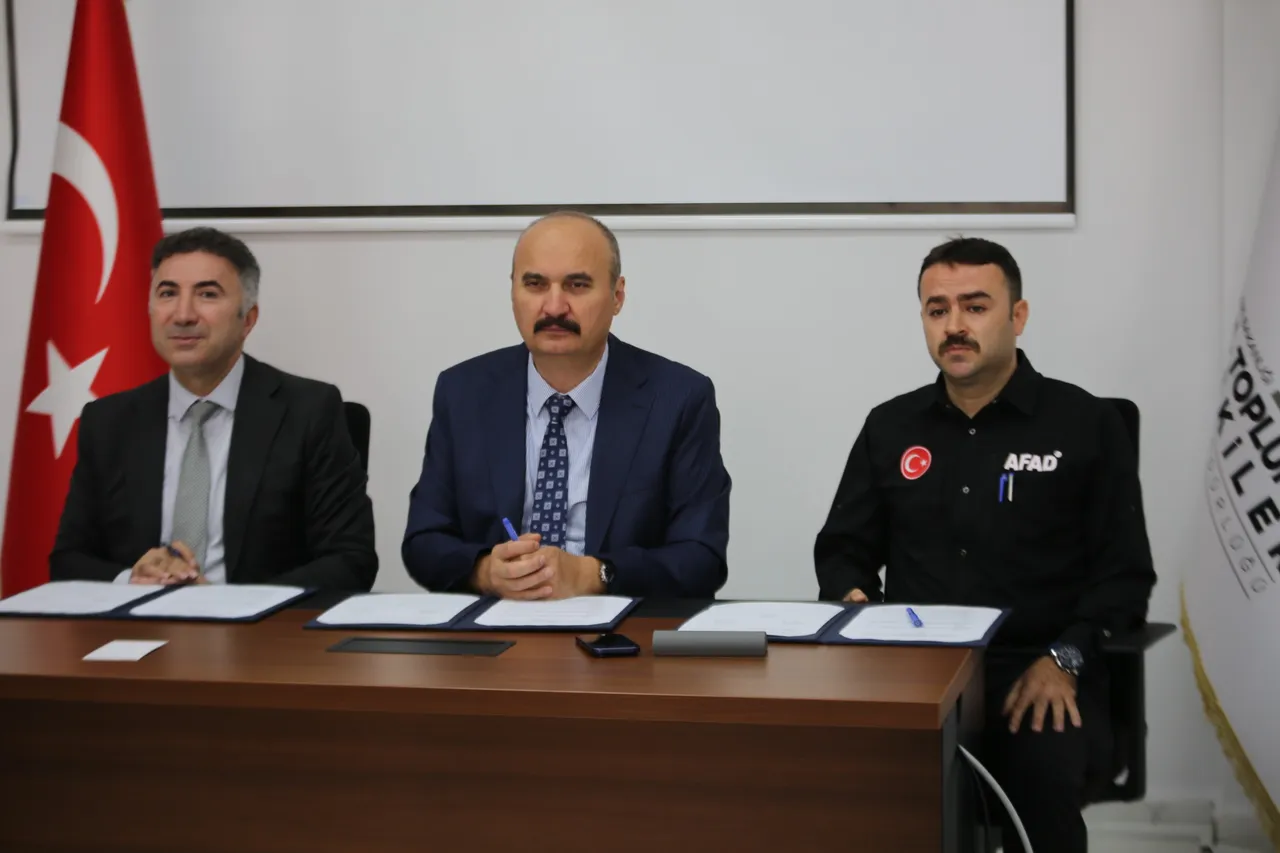 Batman Belediyesi ile Üniversite Arasında Uygulamalı Eğitim İş Birliği