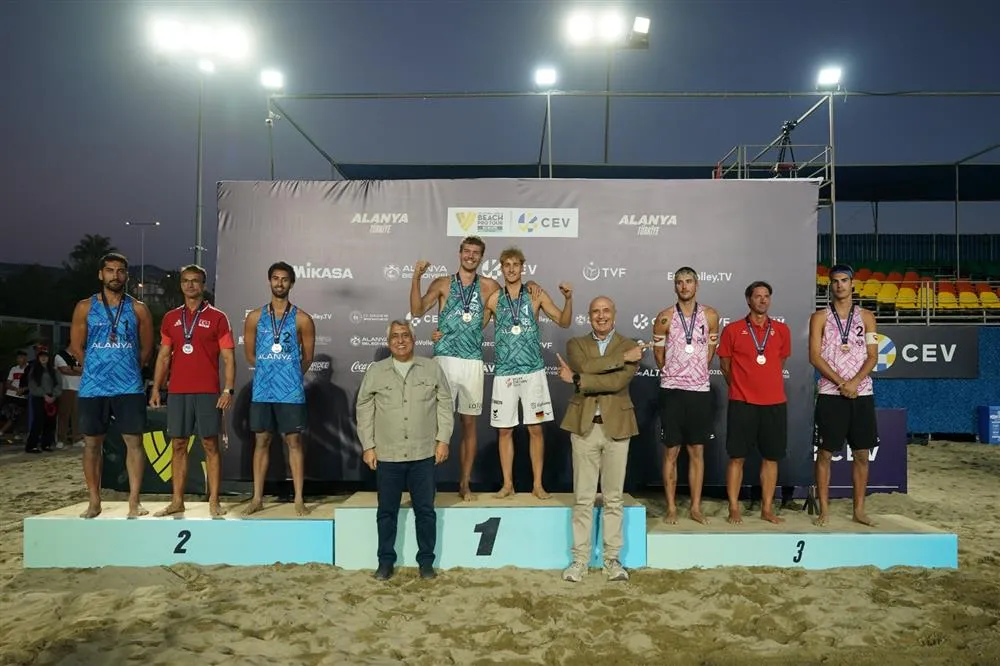 Alanya’da Plaj Voleybolu Şöleni tamamlandı