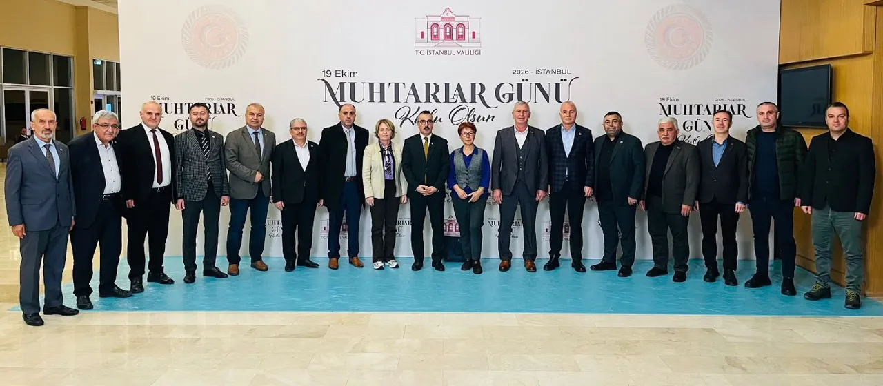 Ataşehir Kaymakamı Arslan muhtarlar ile “19 Ekim Muhtarlar Günü” yemeğine katıldı