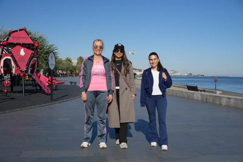 Atakumlu kadınlar sağlıklı yaşam farkındalığı için on bin adım attı