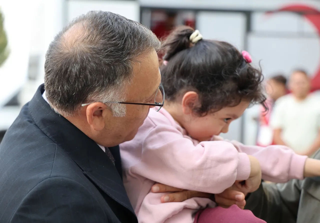Rektör Gürel’den Türk Kızılay'ın kan bağışı kampanyasına destek
