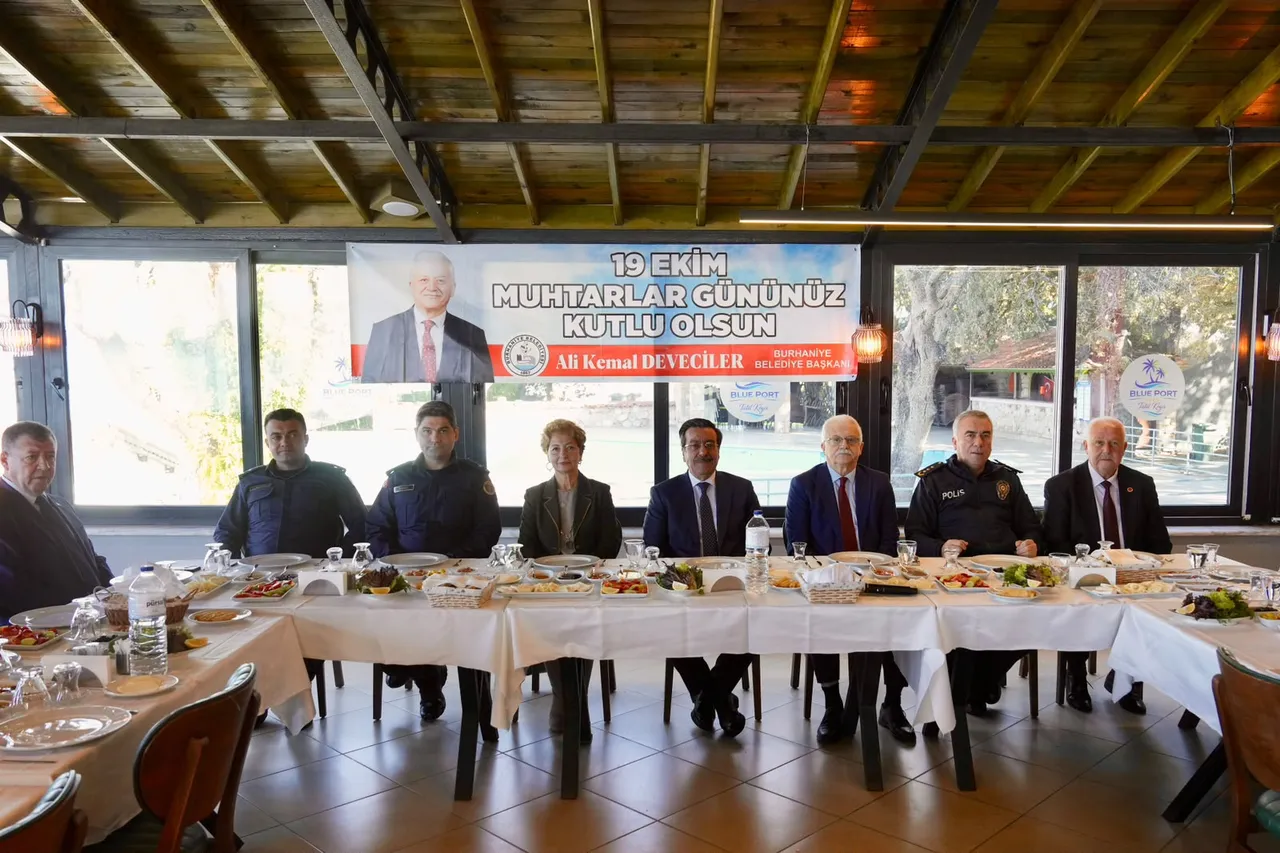 Başkan Deveciler Muhtarlarla bir araya geldi
