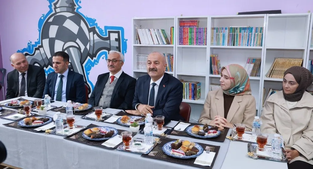 Gebze Okur Projesi kapsamında veli ve öğretmenlerle buluşma