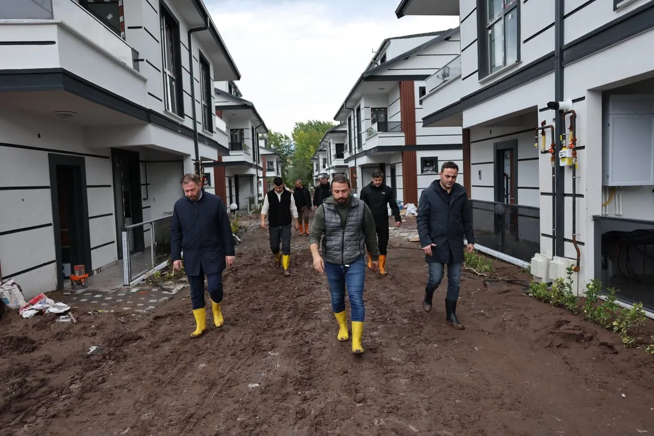 Başkan Özlü´den Hafta Sonu Boyunca yoğun mesai