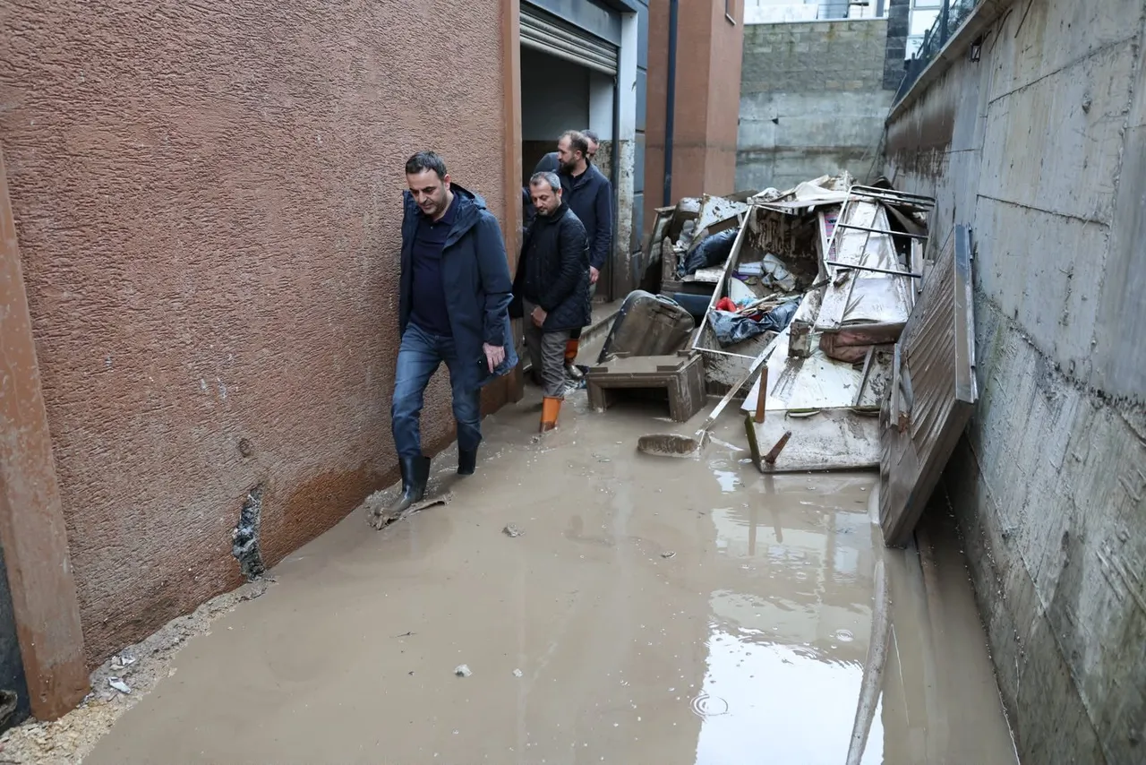 Başkan Özlü´den Hafta Sonu Boyunca yoğun mesai