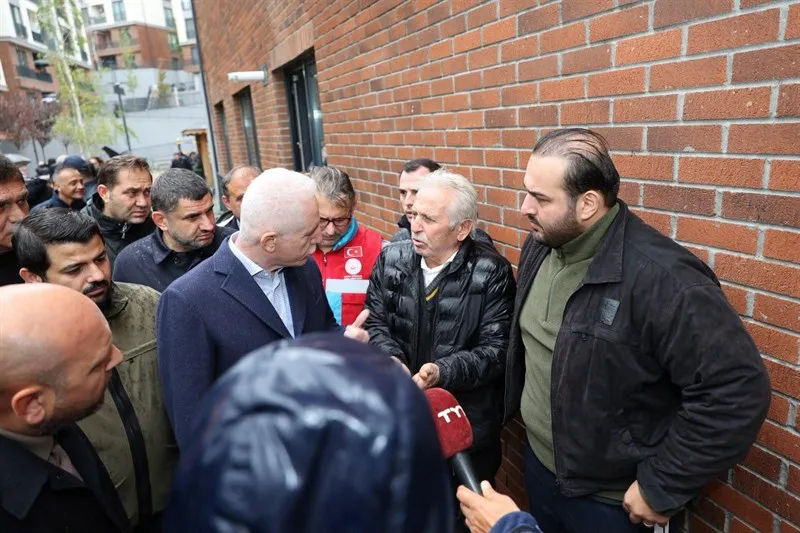 İstanbul Valisi Gül, sağanak yağıştan etkilenen Beykoz’da incelemelerini sürdürüyor