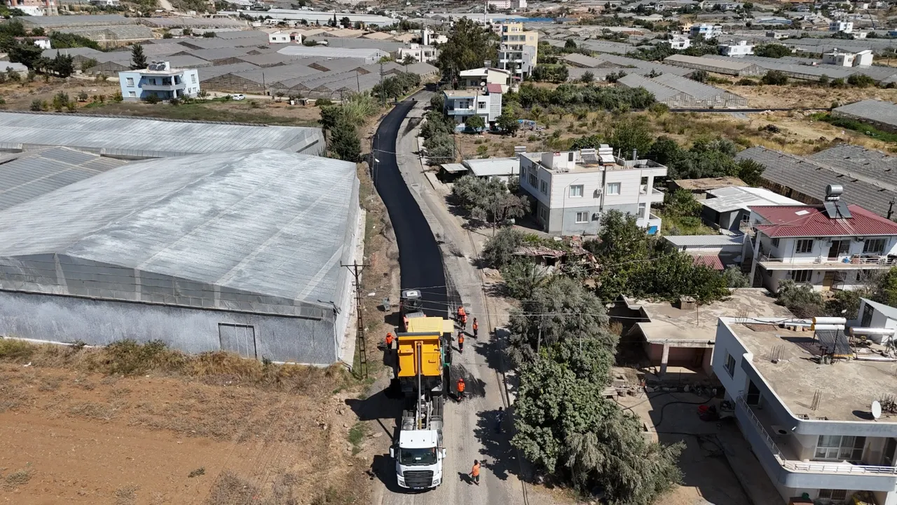 Aydıncık’ta ulaşım konforu Büyükşehir ile artıyor