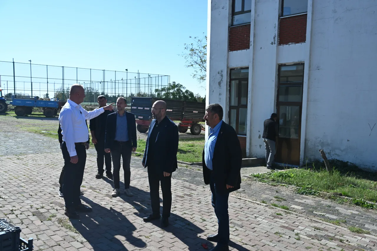 Başkan Karabatı, kırsal mahalleleri ziyaret etti