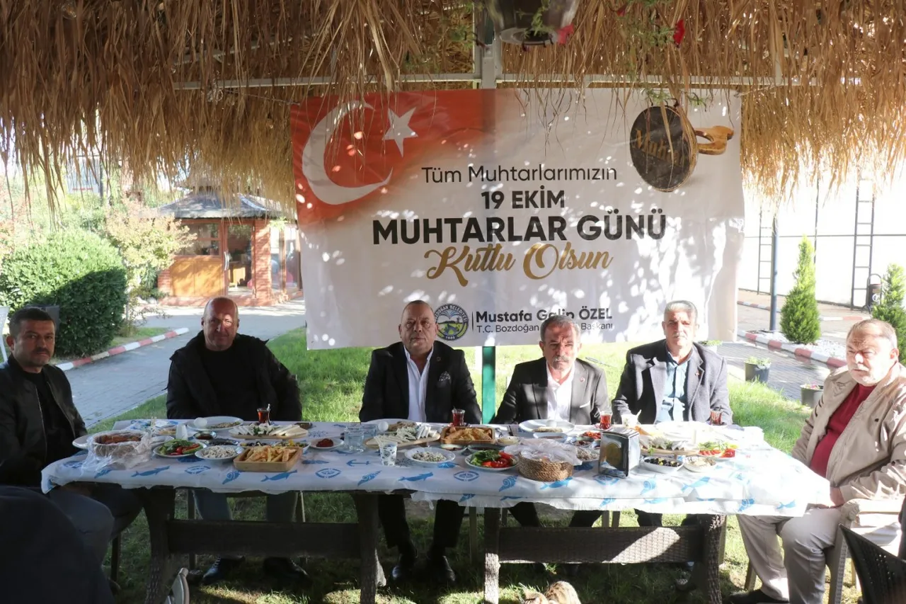 Bozdoğan’da Muhtarlar Günü dolayısıyla muhtarlarla kahvaltıda buluştu