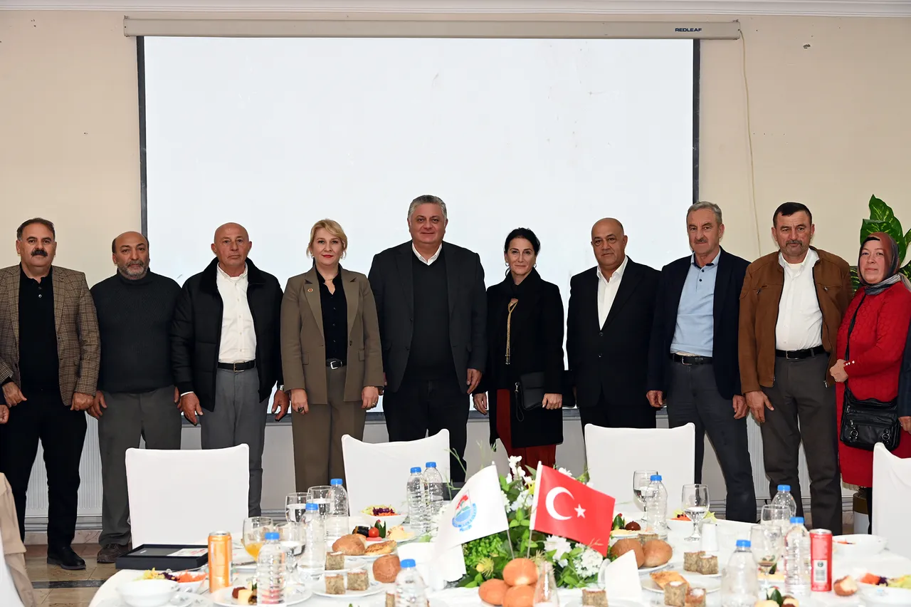 Başkan Gürel, Muhtarlarla bir araya geldi