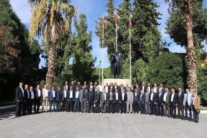 Ceylanpınar Kaymakamı Çakal, muhtarlarla yemek programında bir araya geldi