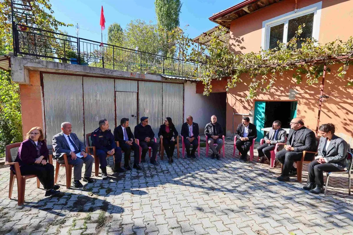 Vali Tülay Baydar Bilgihan Şehit ve Gazi ailelerine ziyarette bulundu