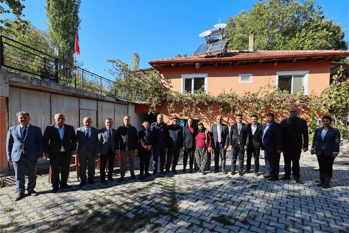 Vali Tülay Baydar Bilgihan Şehit ve Gazi ailelerine ziyarette bulundu