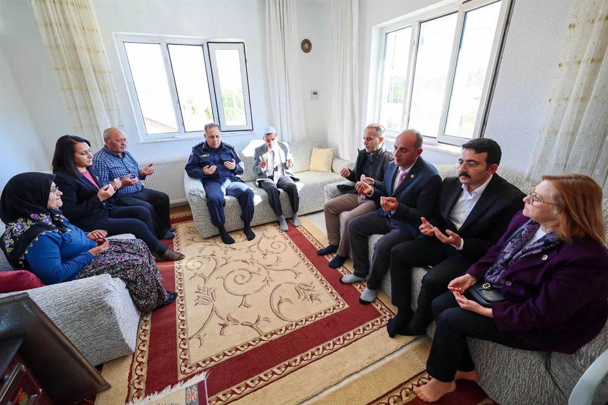 Vali Tülay Baydar Bilgihan Şehit ve Gazi ailelerine ziyarette bulundu