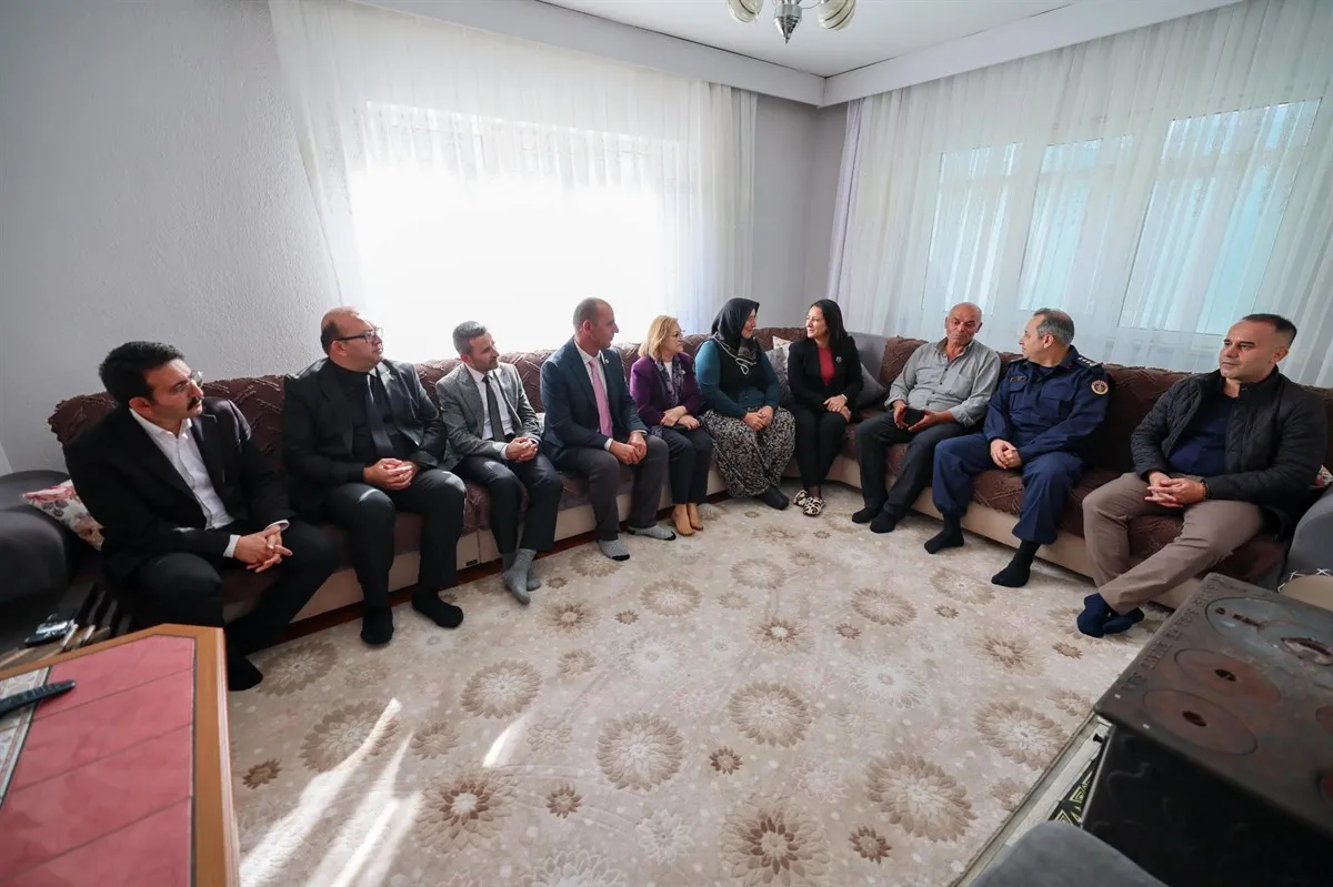 Vali Tülay Baydar Bilgihan Şehit ve Gazi ailelerine ziyarette bulundu