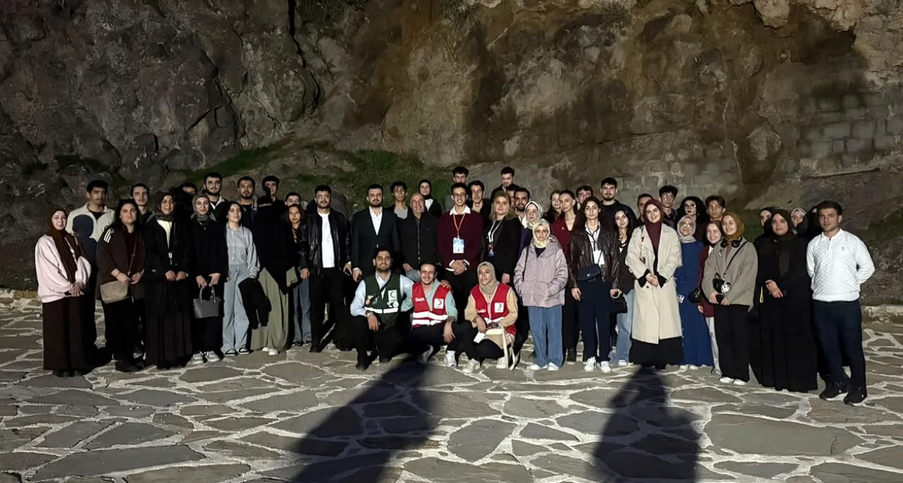 Elazığ Belediyesi Gençlik Meclisi ev sahipliğinde bölgesel Gençlik buluşması düzenlendi
