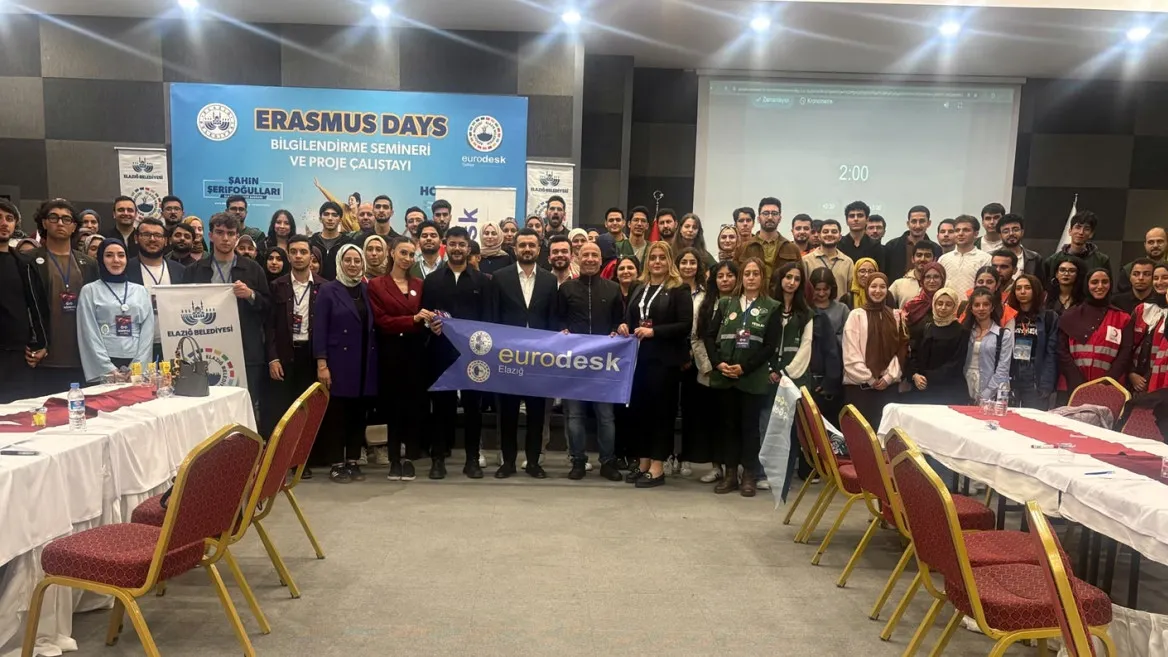 Elazığ Belediyesi Gençlik Meclisi ev sahipliğinde bölgesel Gençlik buluşması düzenlendi
