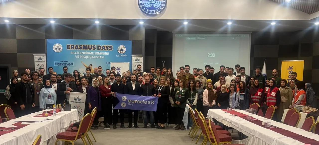 Elazığ Belediyesi Gençlik Meclisi ev sahipliğinde bölgesel Gençlik buluşması düzenlendi