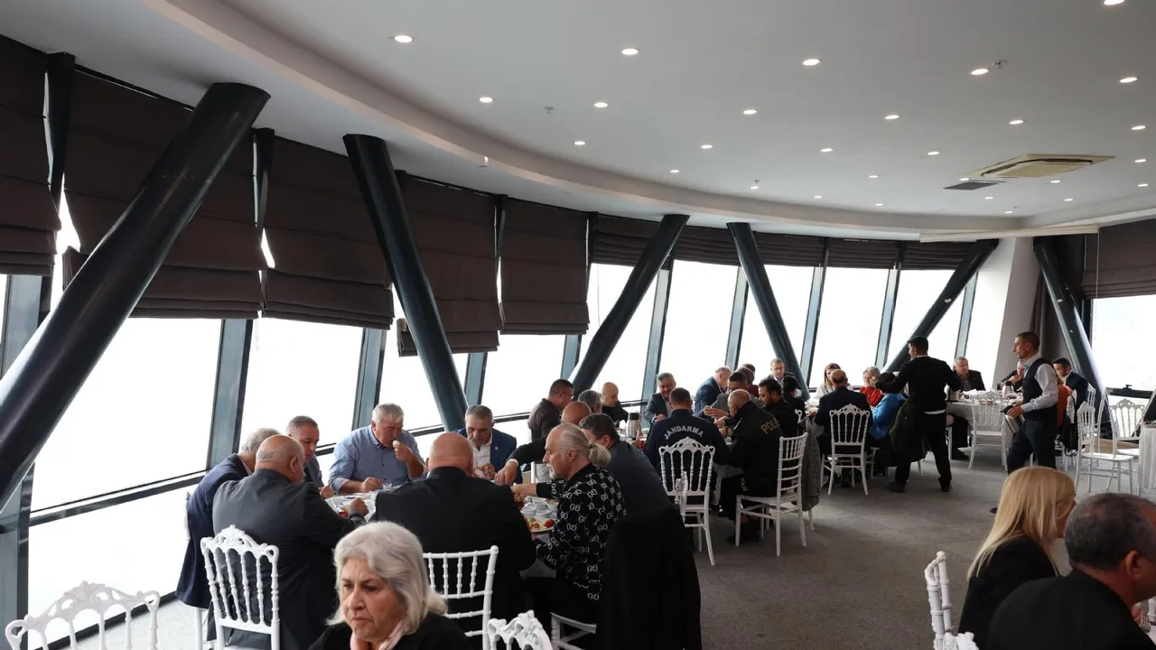 Derince´de Muhtarlar Günü buluşması