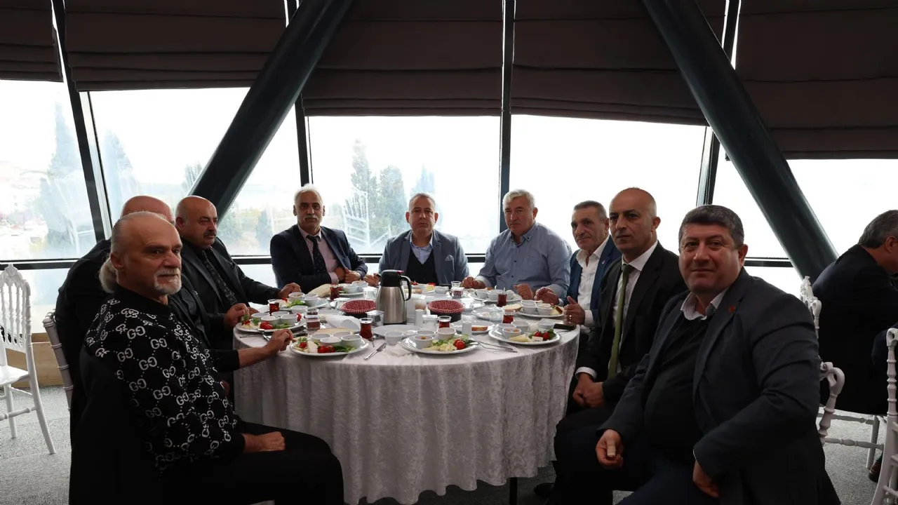 Derince´de Muhtarlar Günü buluşması