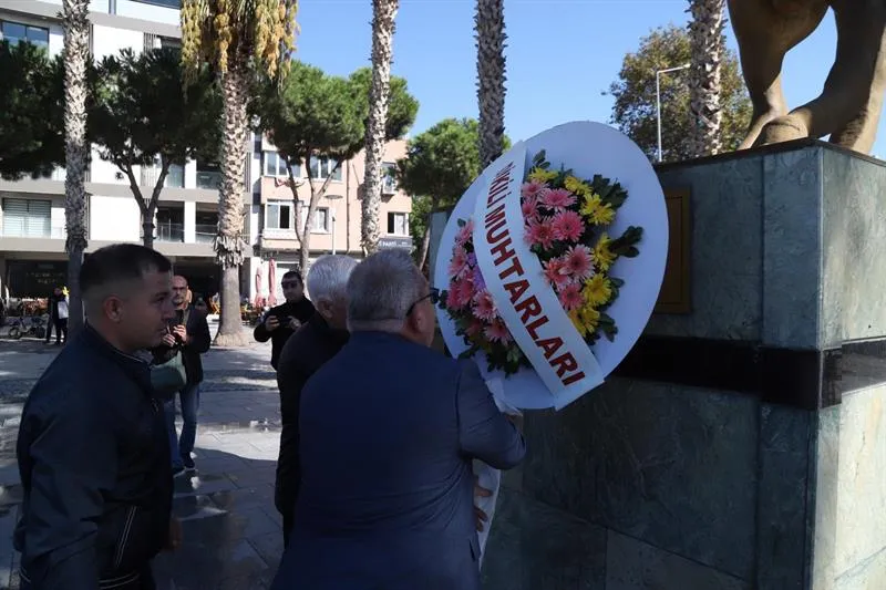 Dikili Kaymakamı 19 Ekim Muhtarlar Günü dolayısıyla mahalle muhtarlarıyla bir araya geldi