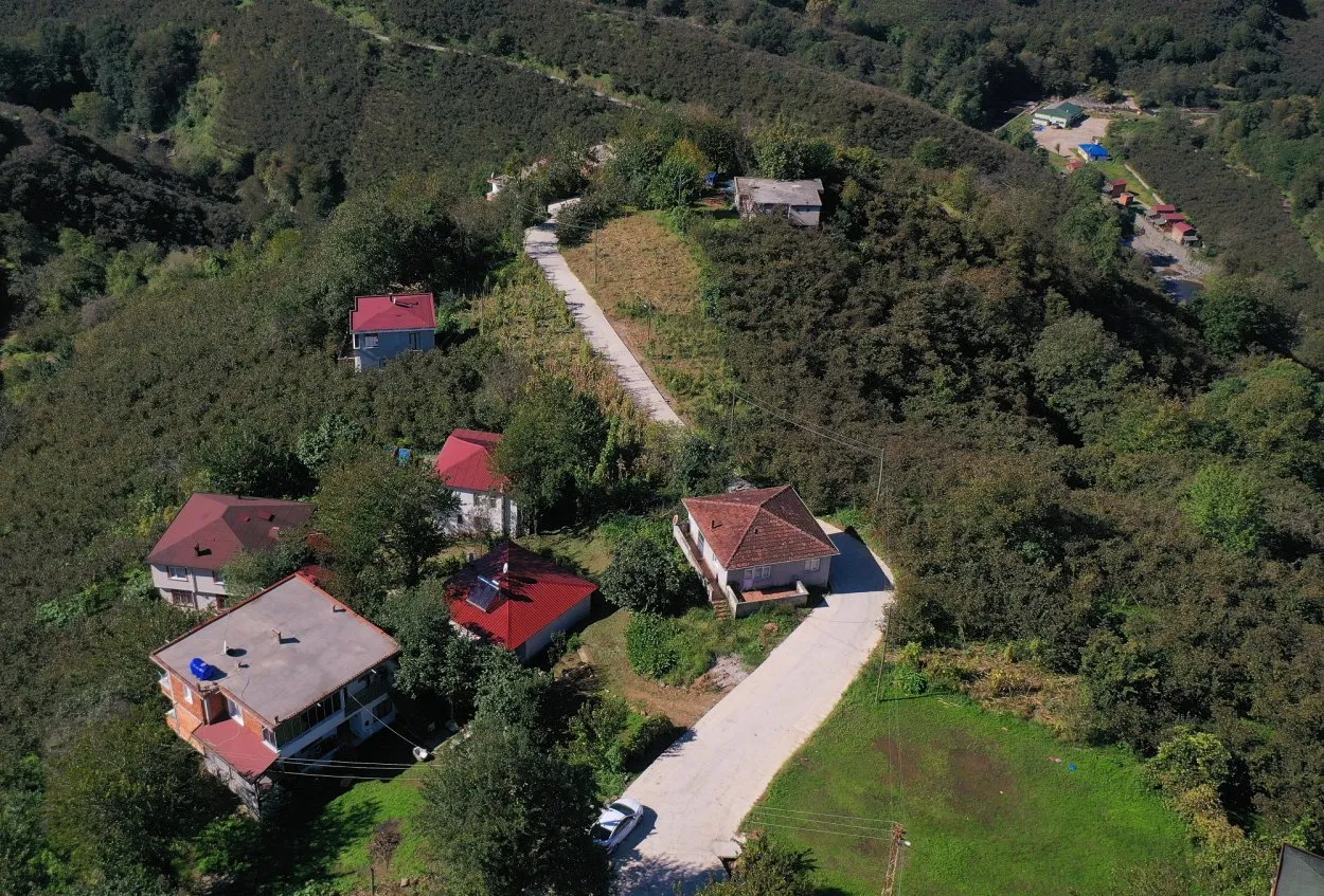 Çamaş Budak Mahallesi’ne beton yol