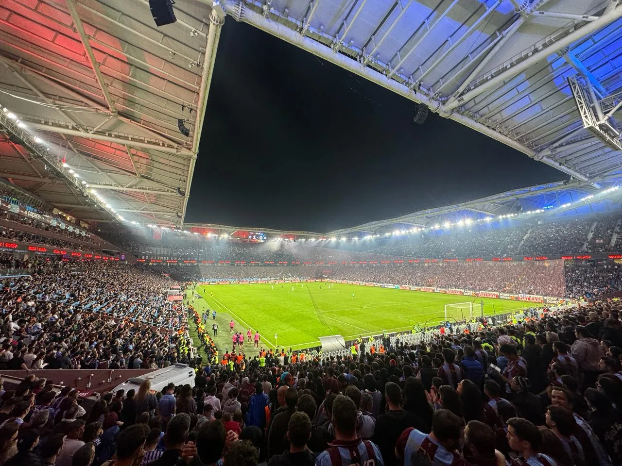 Türk Dünyası’nın Gençleri Trabzonspor coşkusuna ortak oldu