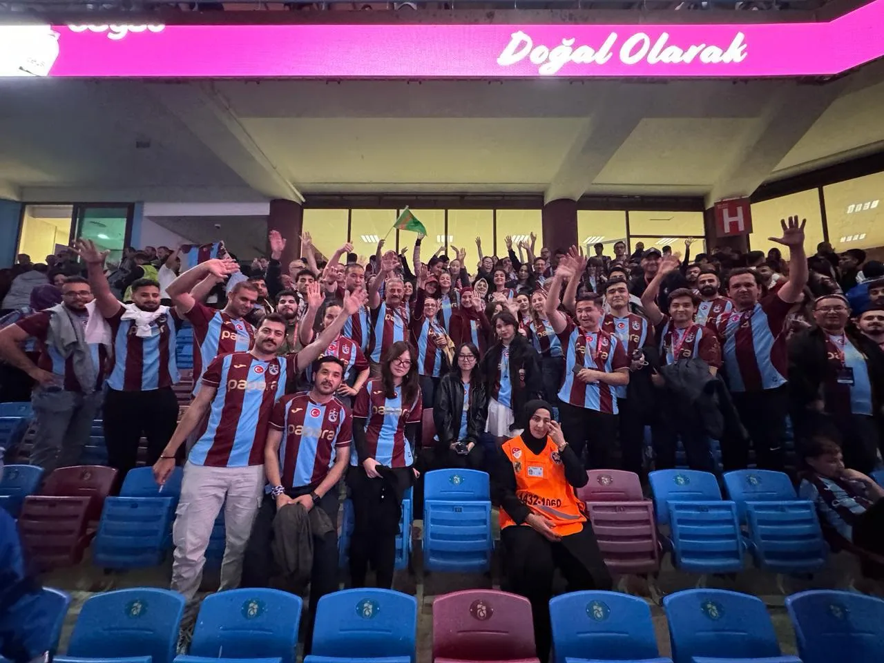 Türk Dünyası’nın Gençleri Trabzonspor coşkusuna ortak oldu