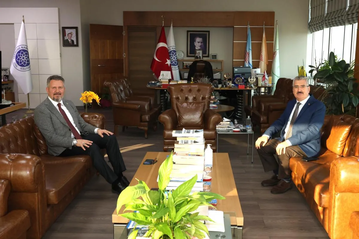 Ak Parti Tekirdağ Milletvekili Mes, ÖZCAN ‘Dan Tekirdağ Namık Kemal Üniversitesi Rektörünü ziyaret etti
