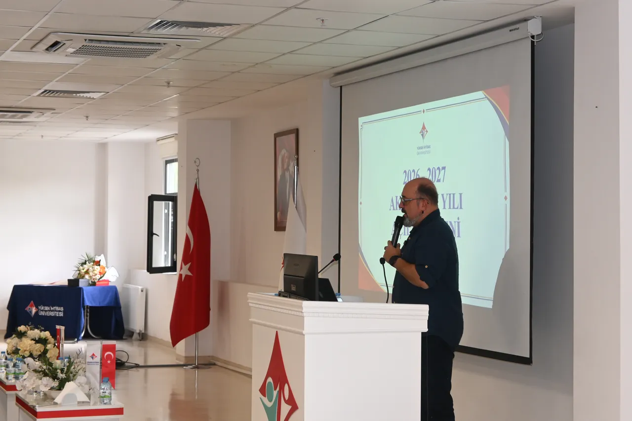 YİÜ’de 2026–2027 Akademik Yılı açılış töreni gerçekleşti