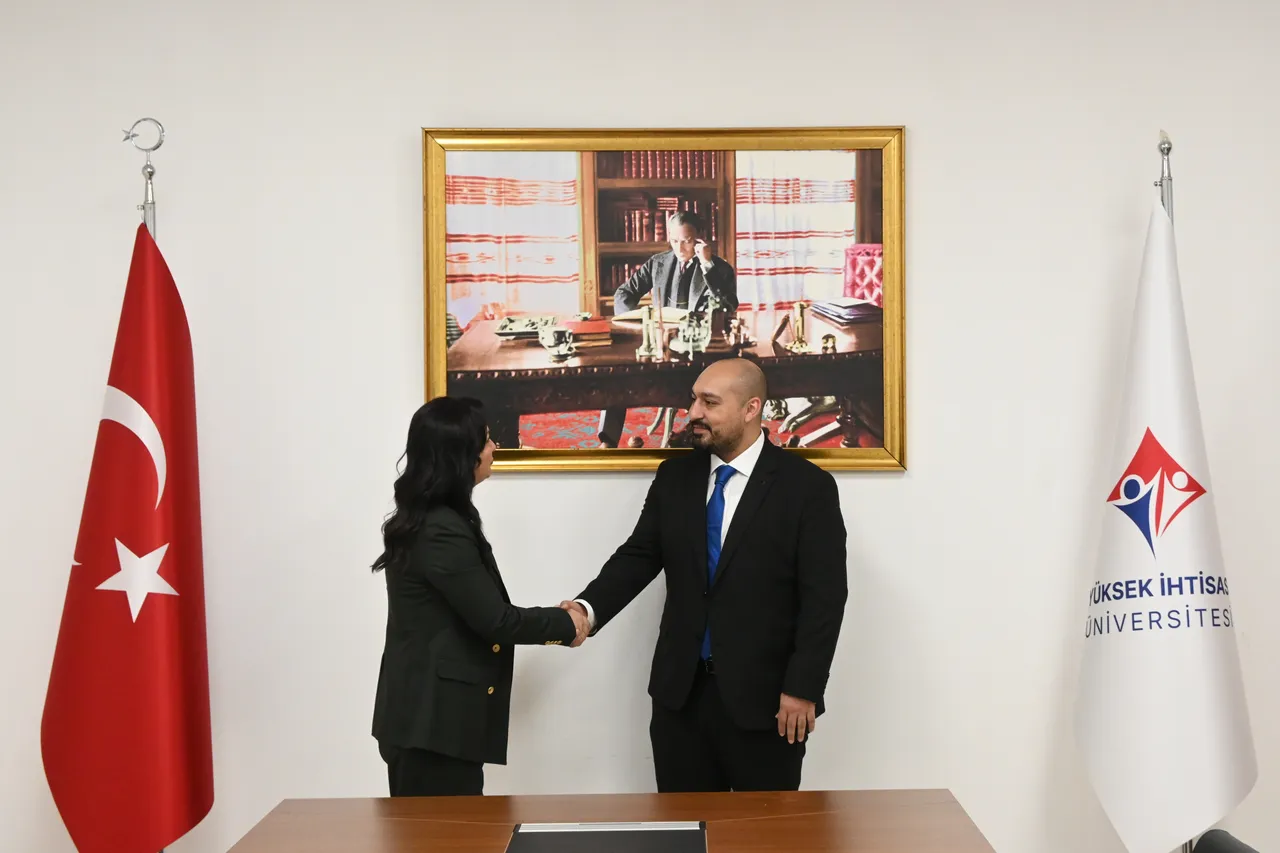 İlk uzman hekimi mezun oldu