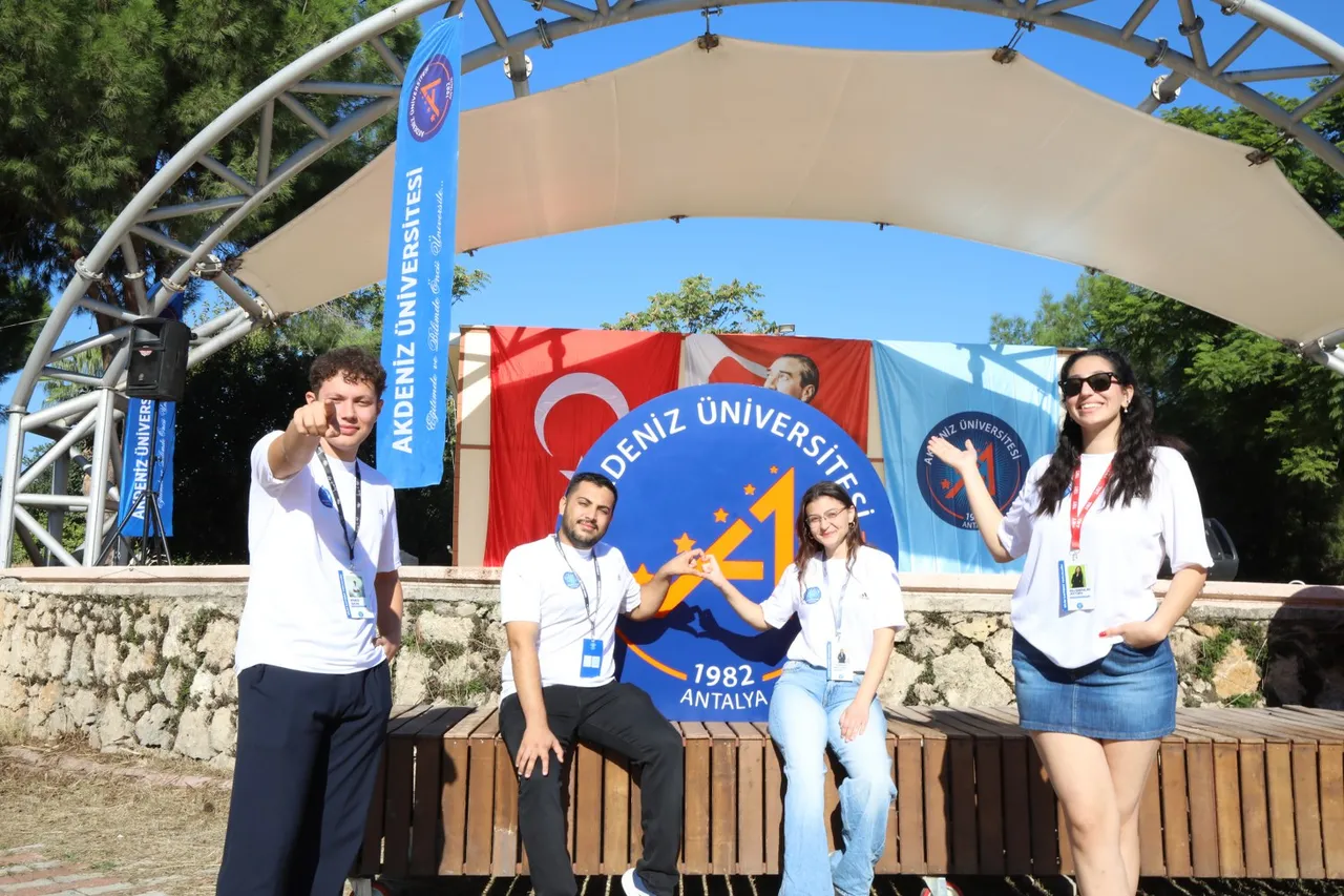 Öğrenci toplulukları tanıtım günleri düzenlendi