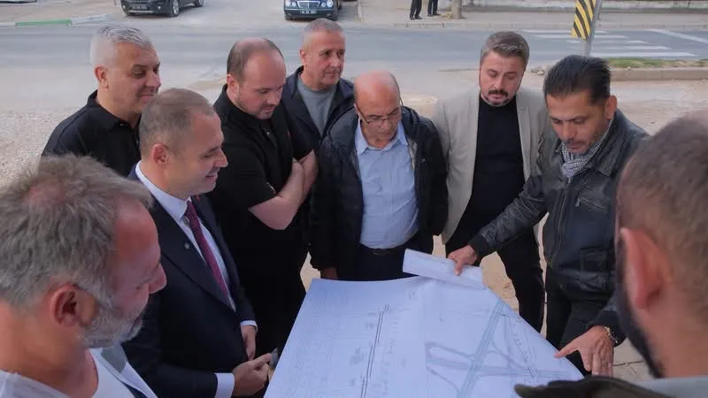 Kırklareli Belediyesi, altyapı projesi Kapsamında Kurtuluş Caddesi’ndeki çalışmaları yerinde inceledi
