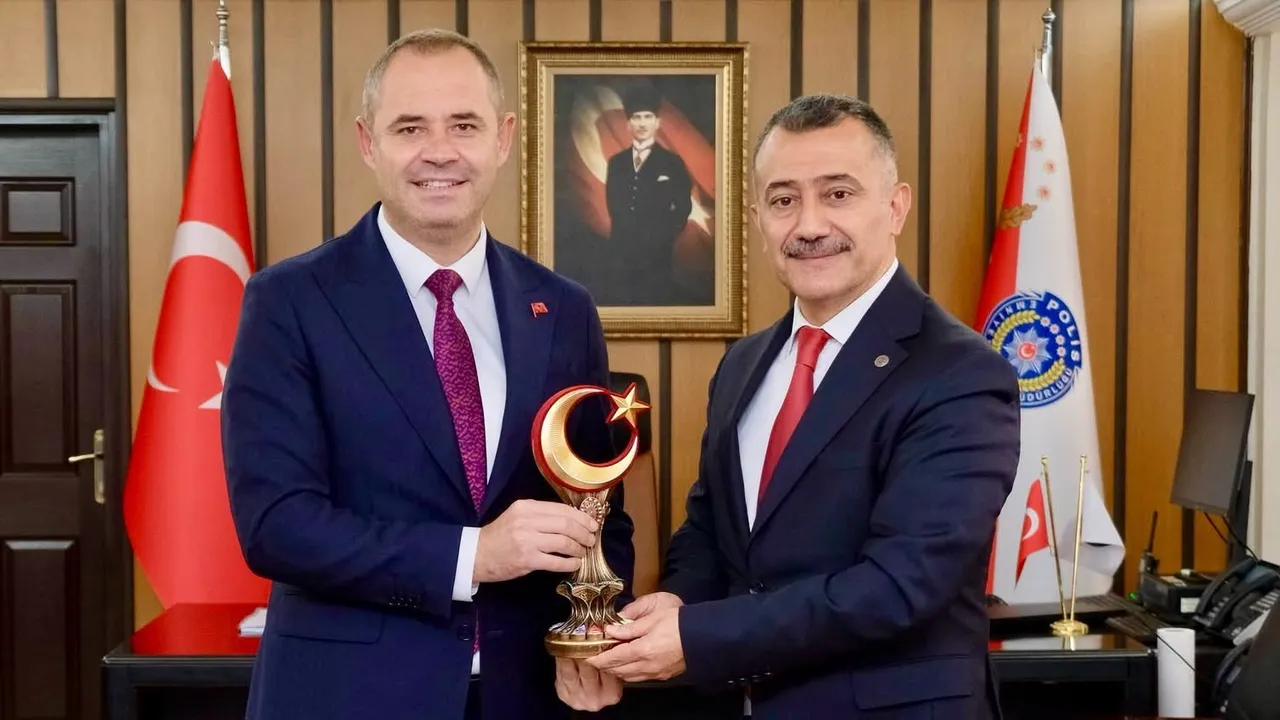 Kırklareli Belediyesi, Kırklareli İl Emniyet Müdürü Çakır’a hayırlı olsun ziyaretinde bulundu