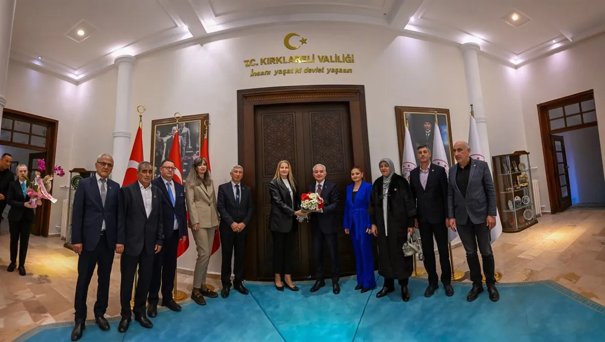 Muhtarlar; mahalle ve köylerde milletin iradesi, kamu hizmetlerinde gönül köprü, en yakın çalışma arkadaşlar