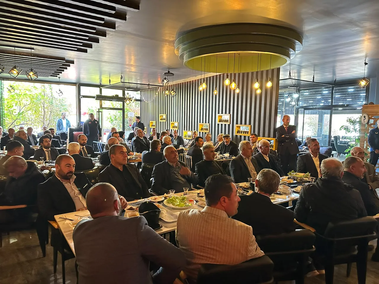 Tuzluca Belediye Başkanı, mahalle ve köy muhtarlarıyla kahvaltıda buluştu