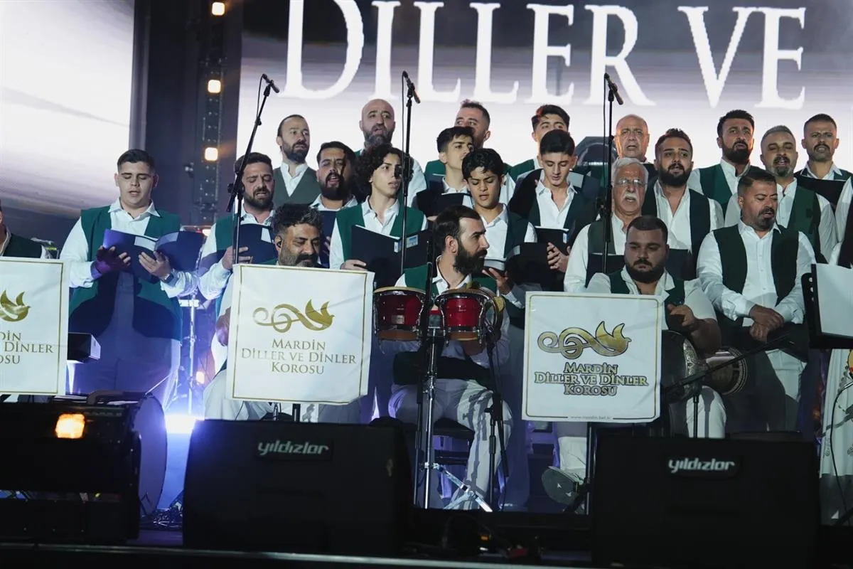 Mardin Diller ve Dinler Korosu’ndan Kültür Yolu Festivali’nde müzik ziyafeti