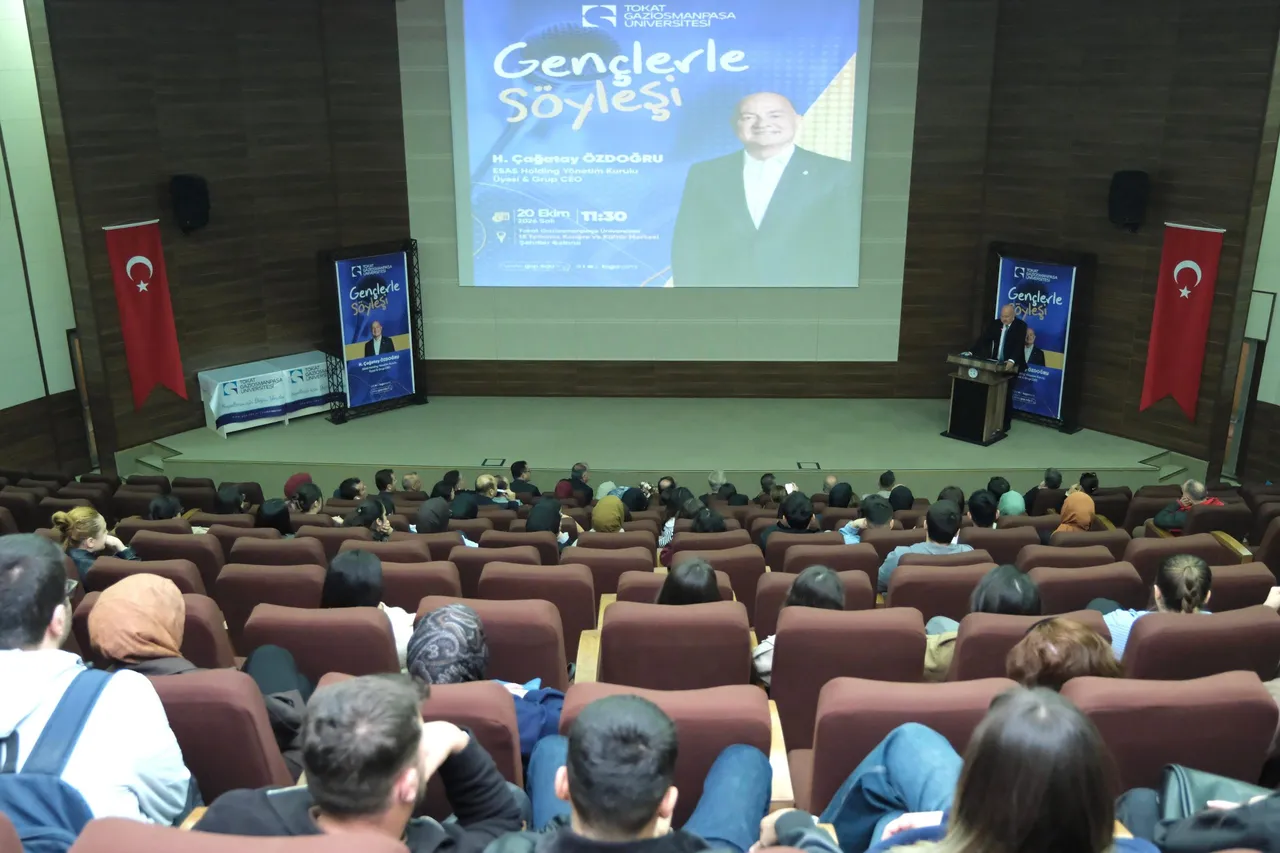 ESAS Holding CEO’su H. Çağatay Özdoğru, TOGÜ’de gençlerle başarı ve kariyer deneyimlerini paylaştı