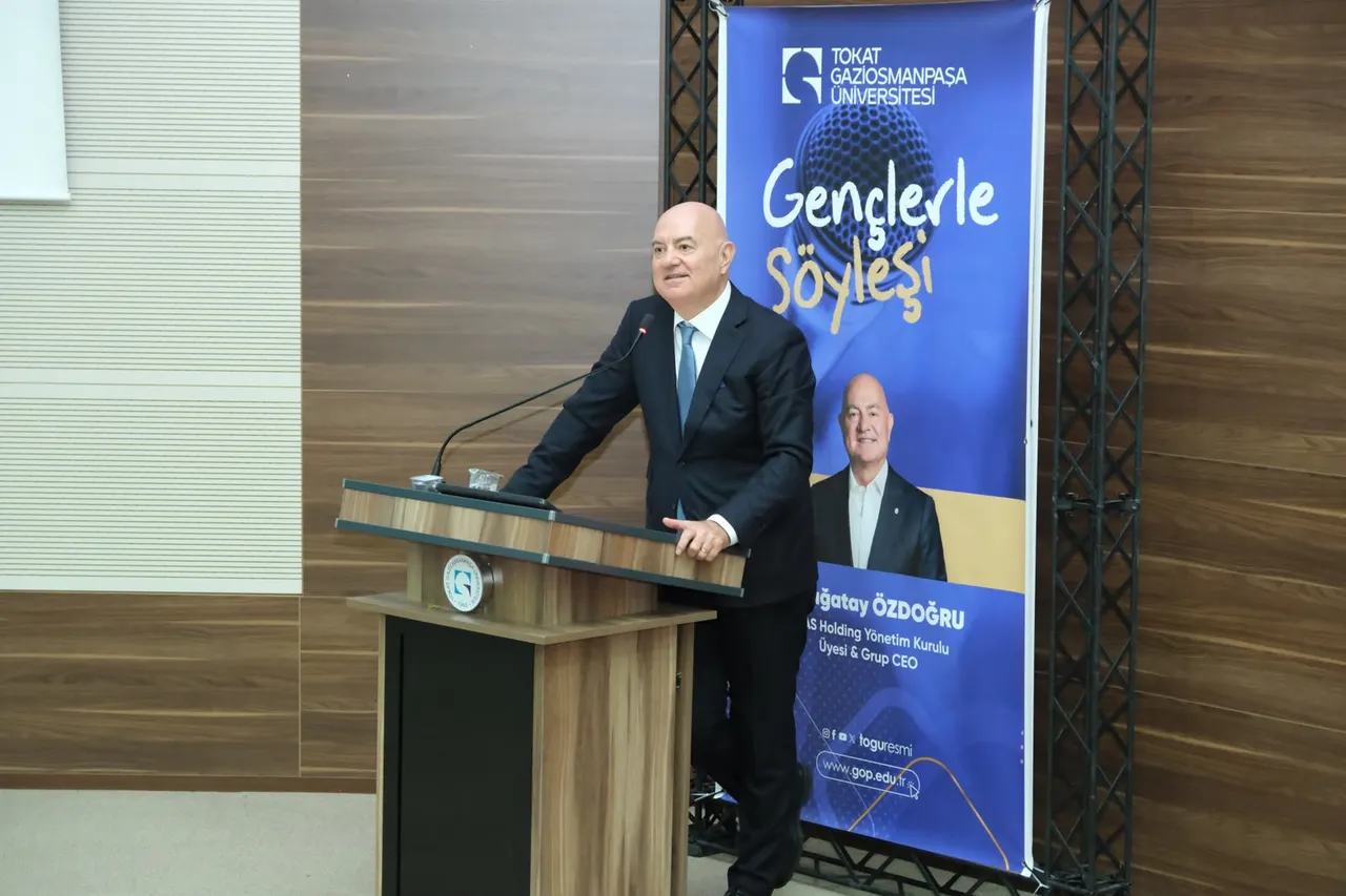 ESAS Holding CEO’su H. Çağatay Özdoğru, TOGÜ’de gençlerle başarı ve kariyer deneyimlerini paylaştı