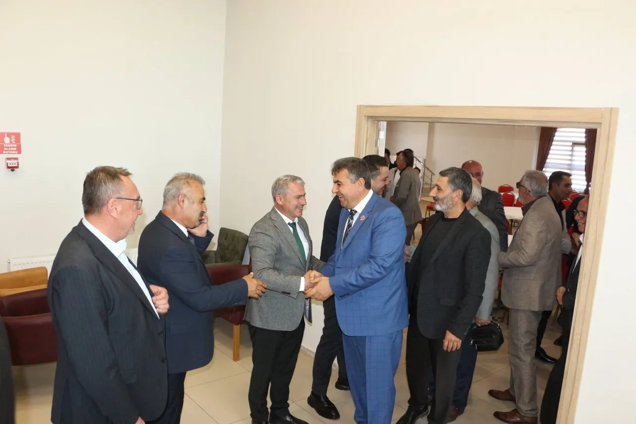 Yunak’ta 19 Ekim Muhtarlar Günü programı düzenlendi