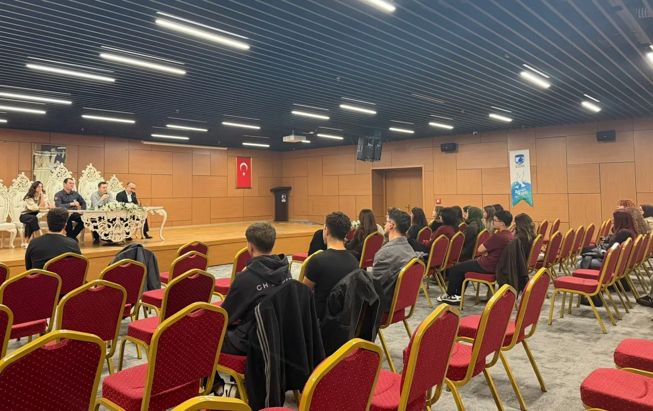 Şehir Planlama Dersi Belediyesinde yapıldı