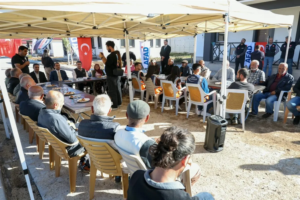 Burmageçit Köyü’nde 11 kırsal konutun anahtarı teslim edildi