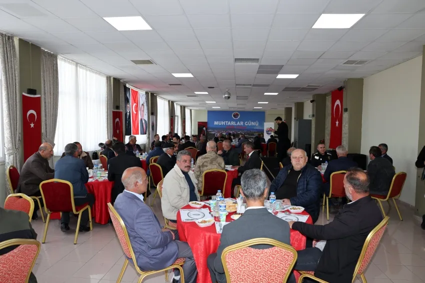 Vali Yamlı, Muhtarlar Günü’nde Muhtarlarla bir araya geldi