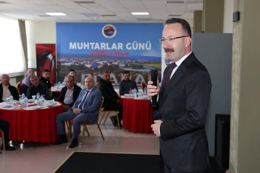 Vali Yamlı, Muhtarlar Günü’nde Muhtarlarla bir araya geldi