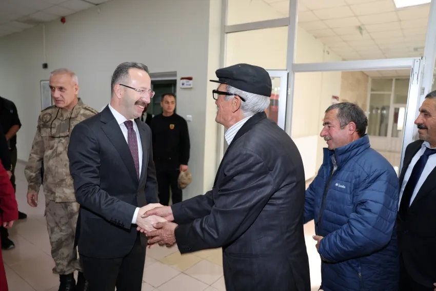 Vali Yamlı, Muhtarlar Günü’nde Muhtarlarla bir araya geldi