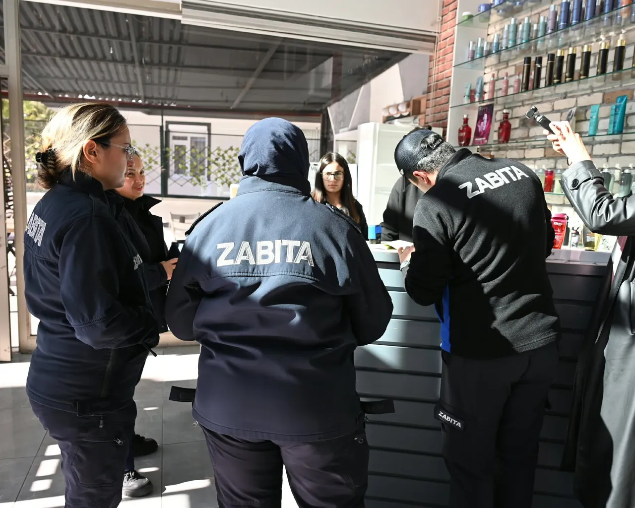 Aksaray Belediyesi: Zabıta ekiplerinden kuaför ve güzellik salonlarına denetim
