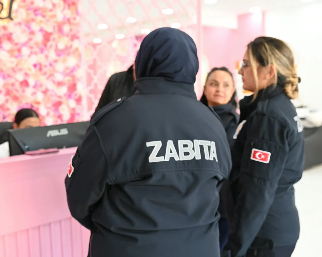 Aksaray Belediyesi: Zabıta ekiplerinden kuaför ve güzellik salonlarına denetim