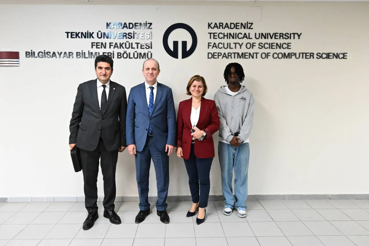 Fen Fakültesi'nde, modern bilgisayar laboratuvarları hizmete açıldı